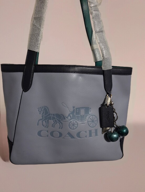Coach Handbags - Coach Colorblock Horse And Carriage Pebbled Leather Tote.